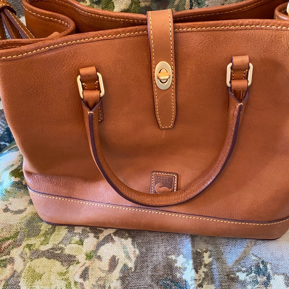 Tan leather Dooney